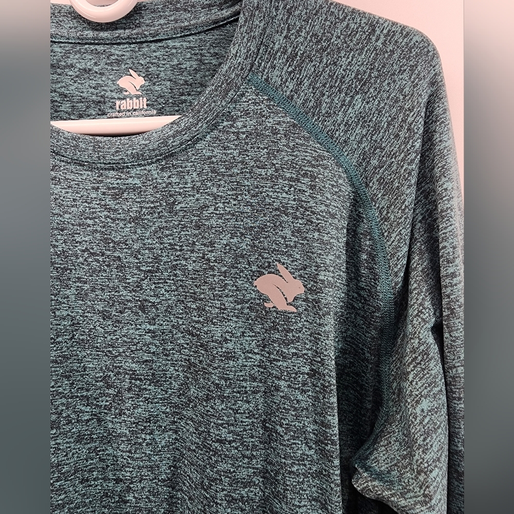 Rabbit womens long sleeve lightweight top size large